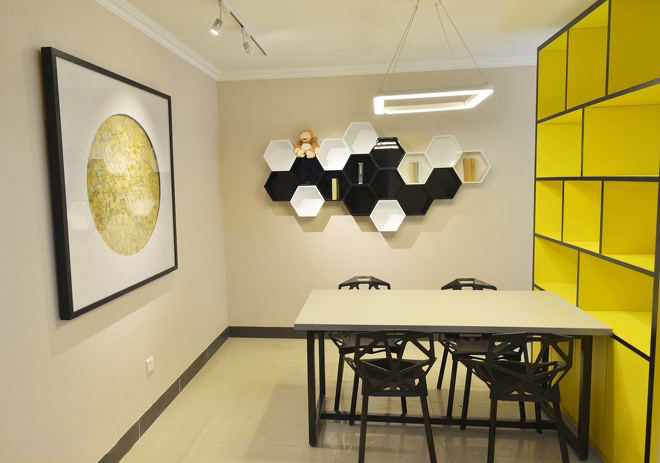 2萬40㎡小戶型裝修 時尚小編家=亮黃色+發光隔斷-家居快訊-北京搜房網家居裝修